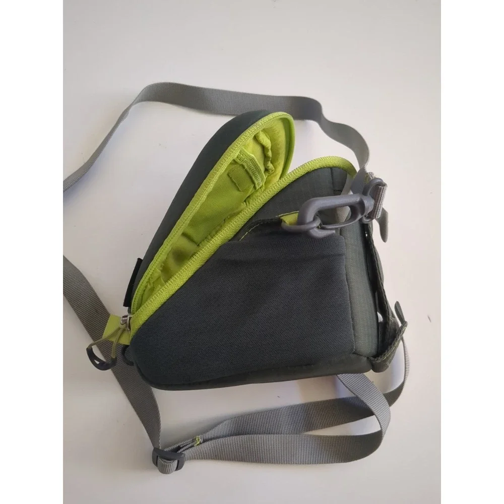 Osprey Ultra Light 4.2oz Camera Case 6x5x6 Large SLR Padded Backpacking Travel